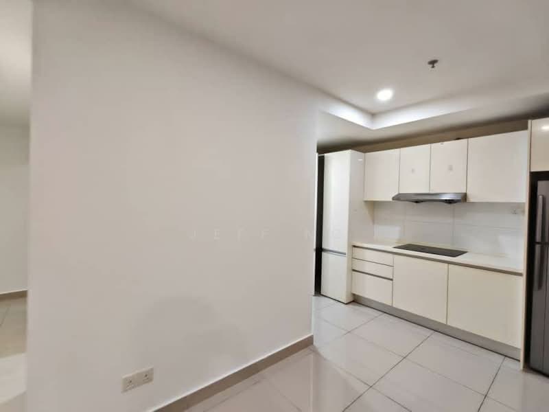 Servis Apartment untuk Disewa di Suria Jelutong - Jeff Ng - Kitchen - PropertyGuru.com.my