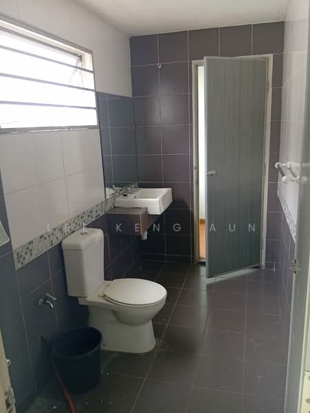 2-storey Terraced House for Sale in Bandar Bukit Raja (Klang) - Lee Keng Aun - Bathroom - PropertyGuru.com.my