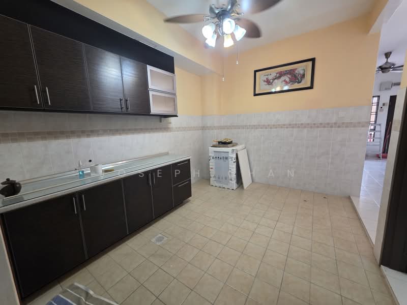Rumah Berkembar untuk Dijual di Setia Impian (Setia Alam) - Joseph Chan - Kitchen - PropertyGuru.com.my