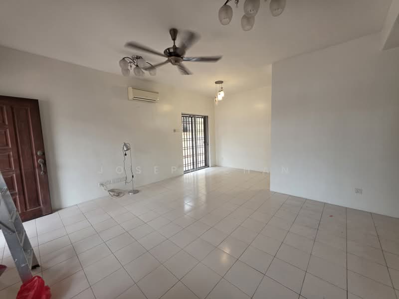 Rumah Berkembar untuk Dijual di Setia Impian (Setia Alam) - Joseph Chan - Living Room - PropertyGuru.com.my