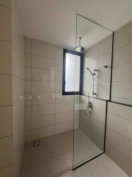 Kediaman Servis untuk Disewa di Duta Park Residences - Wan Jia Shun - Bathroom - PropertyGuru.com.my