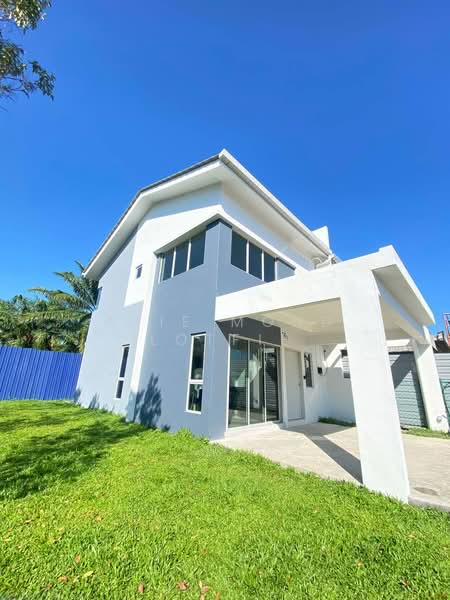 2-storey Terraced House for Sale in Pulau Indah (Klang) - Atie Mohd Lotfie - Exterior - PropertyGuru.com.my