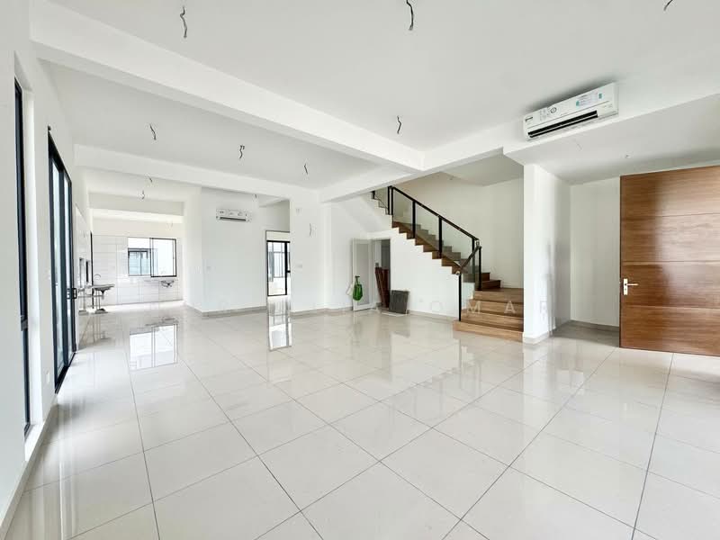 Banglo Pautan untuk Dijual di Petaling Jaya (Selangor) - Nur Alia Omar - Living Room - PropertyGuru.com.my