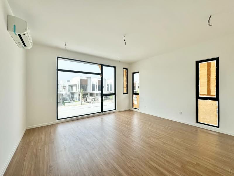Banglo Pautan untuk Dijual di Petaling Jaya (Selangor) - Nur Alia Omar - Living Room - PropertyGuru.com.my
