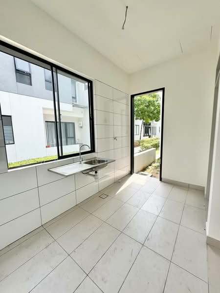 Banglo Pautan untuk Dijual di Petaling Jaya (Selangor) - Nur Alia Omar - Kitchen - PropertyGuru.com.my