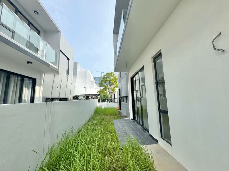 Banglo Pautan untuk Dijual di Petaling Jaya (Selangor) - Nur Alia Omar - Exterior - PropertyGuru.com.my
