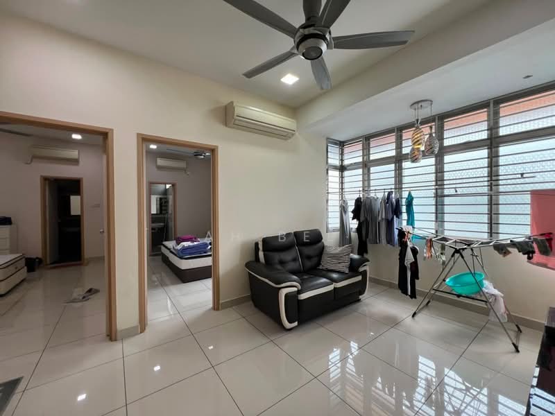 Rumah Kluster untuk Dijual di Taman Gaya (Ulu Tiram) - Ah Bee - Living Room - PropertyGuru.com.my