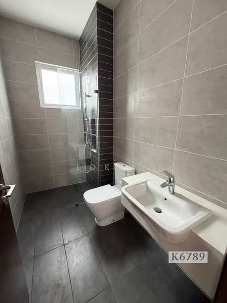 Rumah Berkembar untuk Dijual di Setia Eco Park (Setia Alam) - Loke . - Bathroom - PropertyGuru.com.my