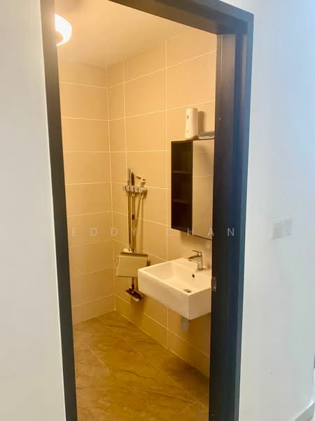 Service Residence for Sale at Veranda Residence - Eddy Chan - Bathroom - PropertyGuru.com.my