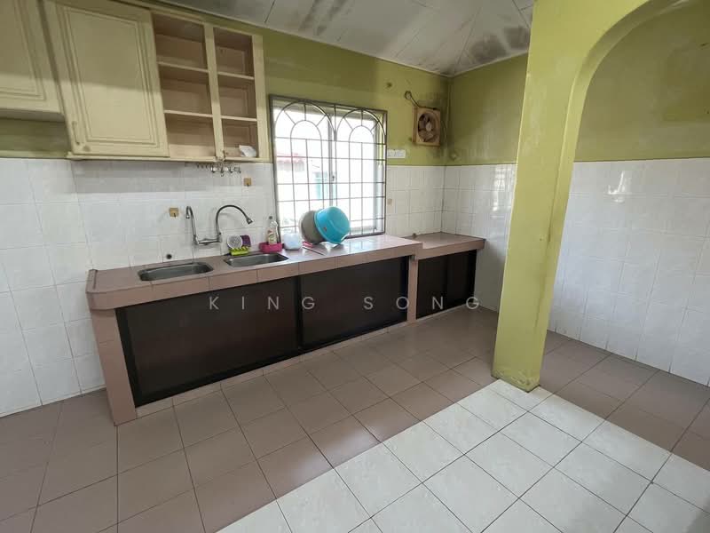 Rumah Teres 1 Tingkat untuk Dijual di Taman Saujana Indah (Bukit Katil) - King Song - PropertyGuru.com.my