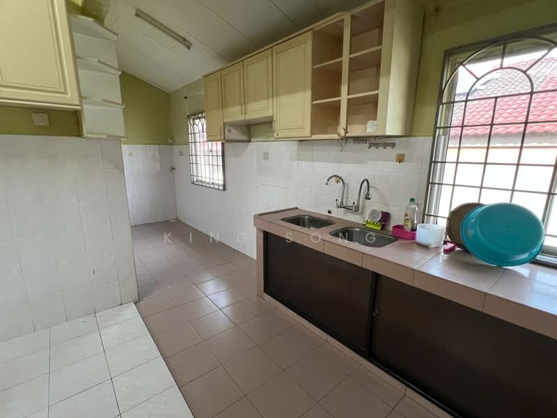 Rumah Teres 1 Tingkat untuk Dijual di Taman Saujana Indah (Bukit Katil) - King Song - PropertyGuru.com.my