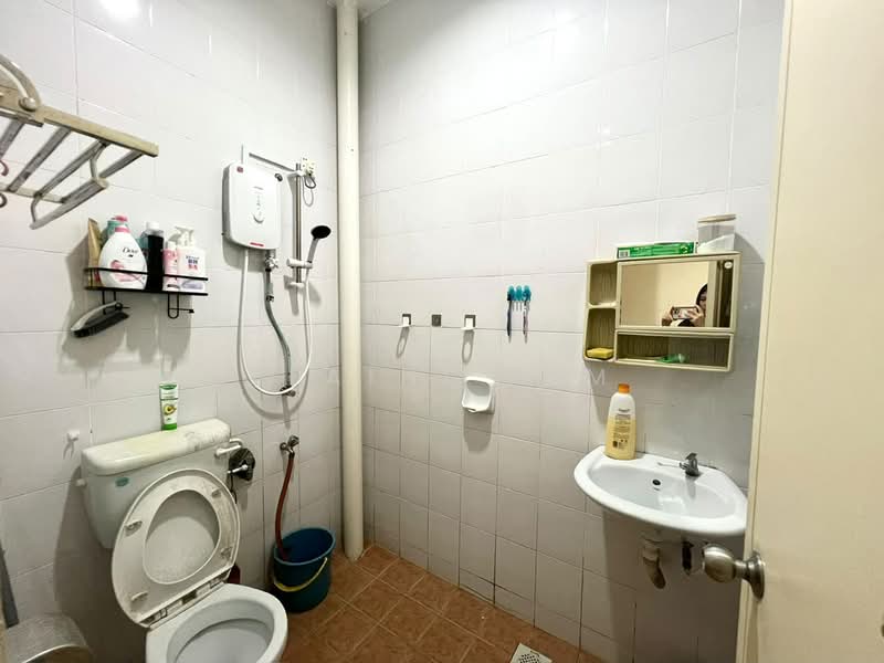 Rumah Teres 1-Tingkat untuk Dijual di Taman JP Perdana (Johor Bahru) - Elaine Sim - Bathroom - PropertyGuru.com.my