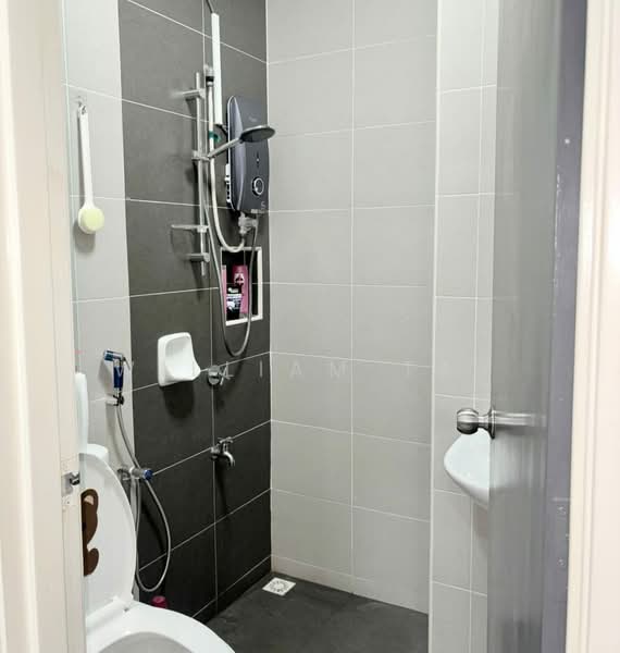 2-storey Terraced House for Sale in Mutiara Rini (Skudai) - William Tay - Bathroom - PropertyGuru.com.my