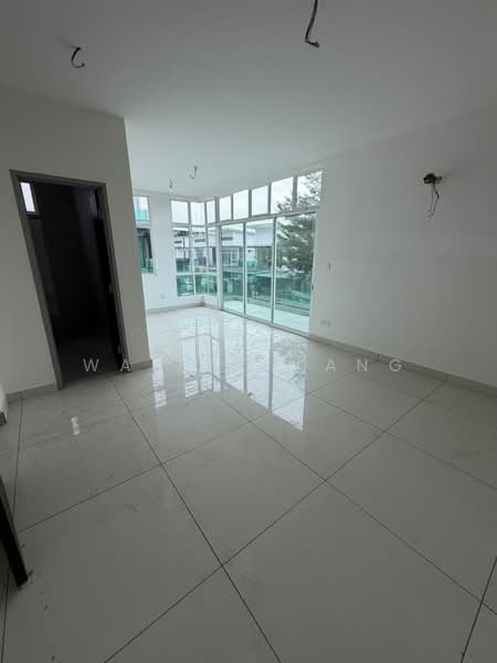 Rumah Kluster untuk Dijual di Taman Mutiara Mas (Skudai) - Wallace Ang - Living Room - PropertyGuru.com.my