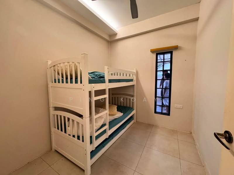 Rumah Teres 1 Tingkat untuk Dijual di Taman Hijau (Jelutong) - Ping Koay - Bedroom - PropertyGuru.com.my