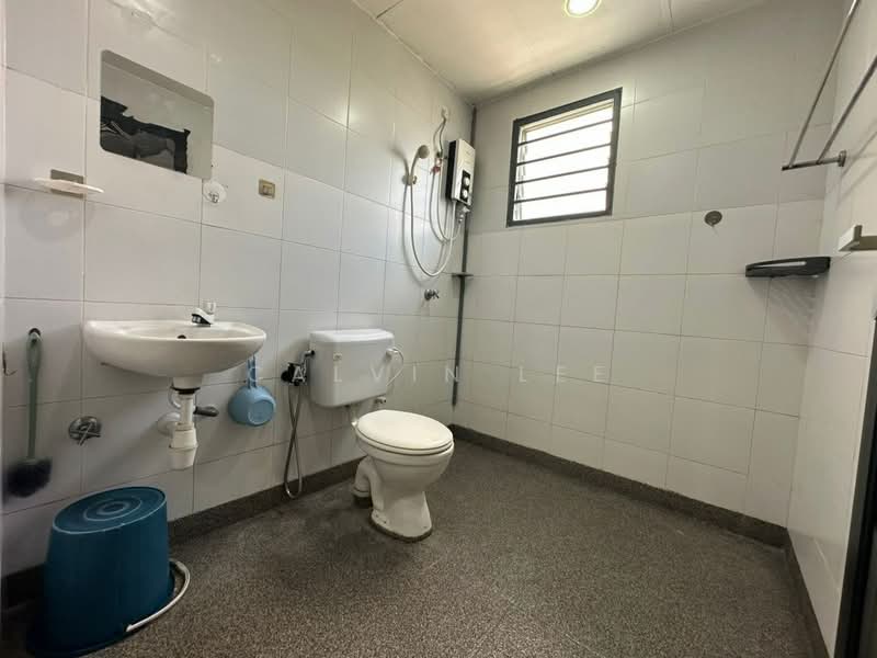 Apartment for Sale at Denai Nusantara Apartment - Calvin Lee - Bathroom - PropertyGuru.com.my