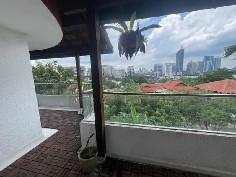 Pangsapuri untuk Dijual di Villa Vista - KC Ng - Balcony - PropertyGuru.com.my