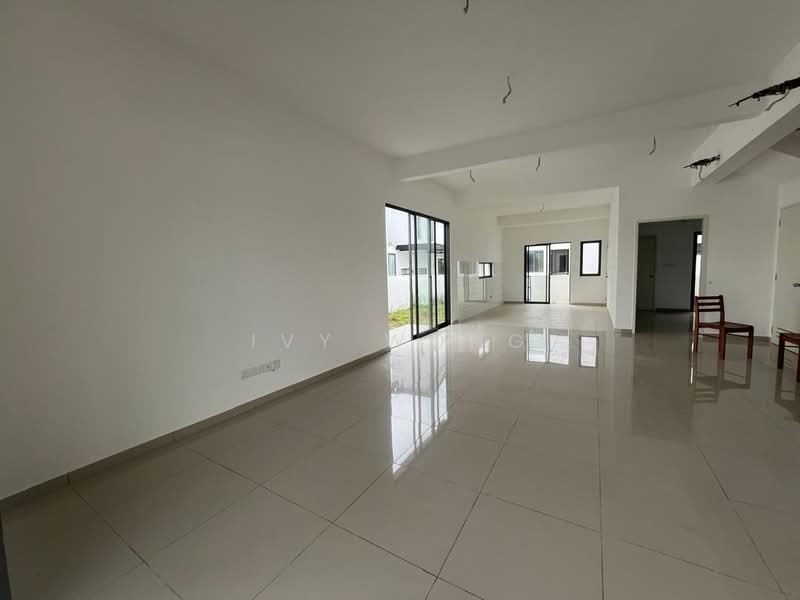 2-storey Terraced House for Rent in Bandar Gamuda Cove (Dengkil) - Ivy Wong - Living Room - PropertyGuru.com.my
