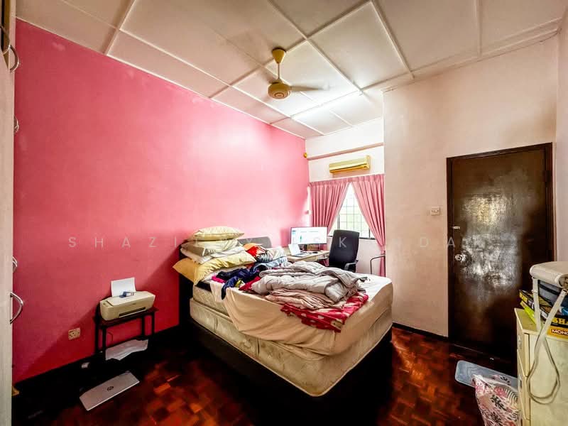 2-storey Terraced House for Sale in Ampang Jaya (Ampang) - Shaziery Iskandar - Bedroom - PropertyGuru.com.my