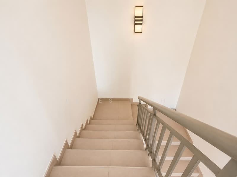 Rumah Berkembar untuk Dijual di Taman Sejati (Klang) - James Teoh - Corridor - PropertyGuru.com.my