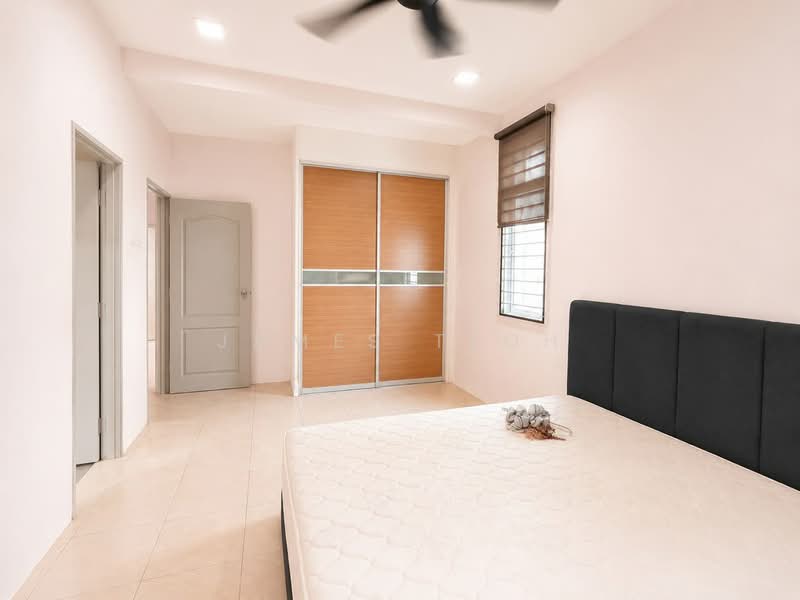 Rumah Berkembar untuk Dijual di Taman Sejati (Klang) - James Teoh - Bedroom - PropertyGuru.com.my
