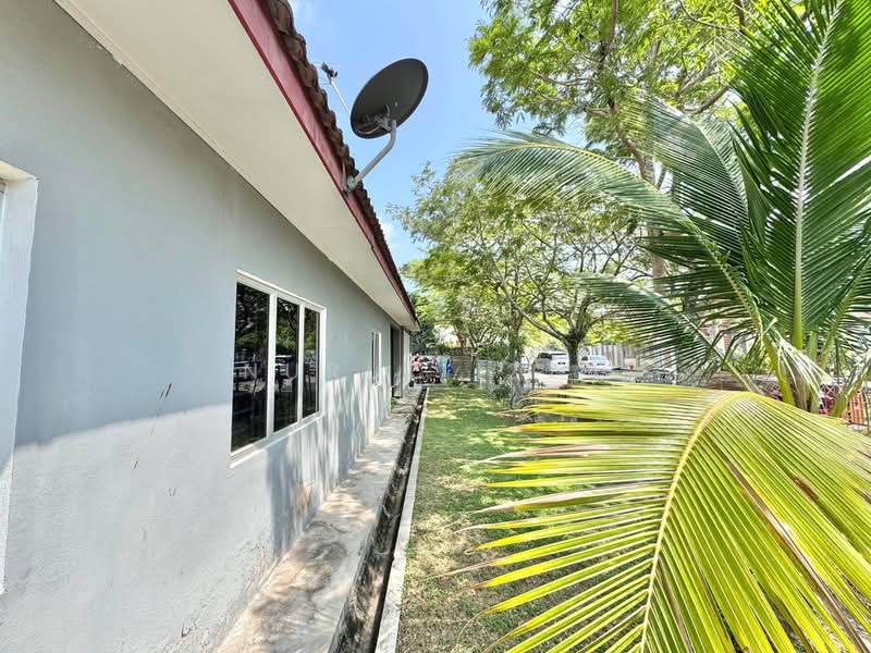 Bungalow for Sale in Seri Kembangan (Selangor) - Nurul Izza - PropertyGuru.com.my