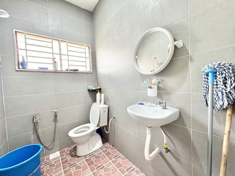 Bungalow for Sale in Seri Kembangan (Selangor) - Nurul Izza - PropertyGuru.com.my