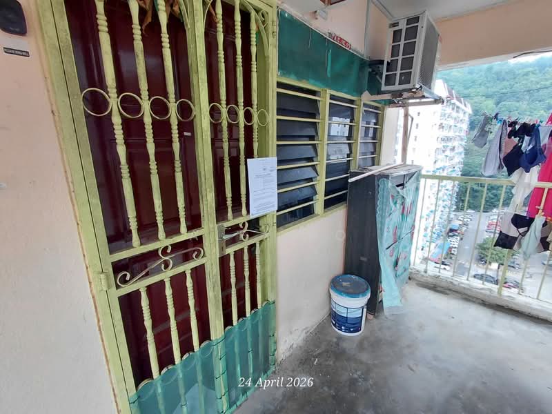 Rumah Flat untuk Dijual di Farlim 4 - Alex Ho - Balcony - PropertyGuru.com.my