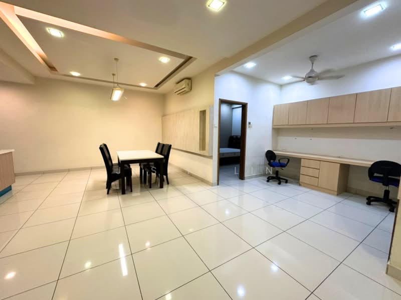 Condominium for Sale at Sri Putramas III / Royal Regent - Jessie Lin - Dining Room - PropertyGuru.com.my