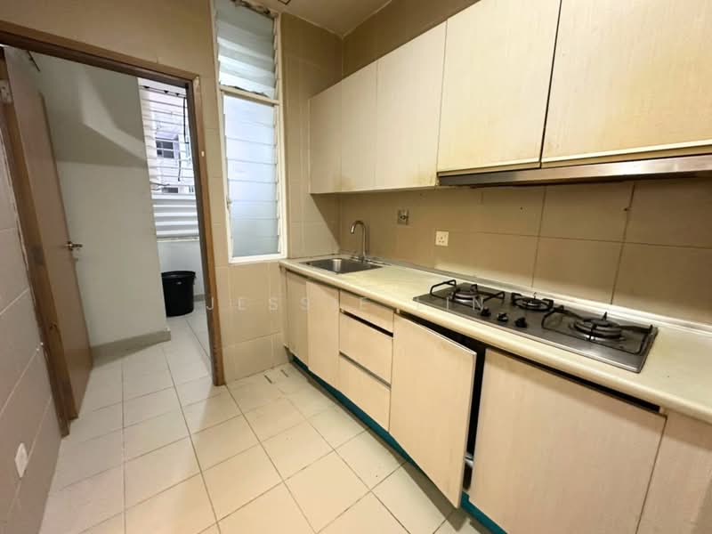 Condominium for Sale at Sri Putramas III / Royal Regent - Jessie Lin - Kitchen - PropertyGuru.com.my