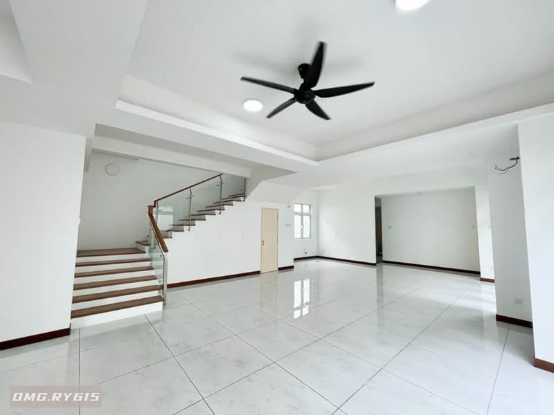 Rumah Banglo untuk Dijual di Setia Alam (Selangor) - Rylin Tan - Living Room - PropertyGuru.com.my