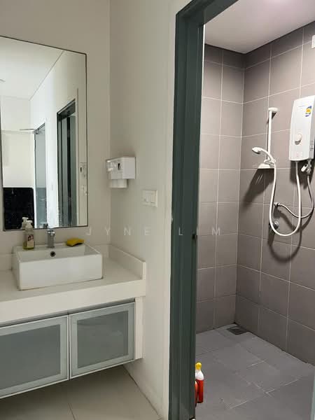 Servis Apartment untuk Dijual di Mercu Summer Suites - Jyne Lim - Bathroom - PropertyGuru.com.my