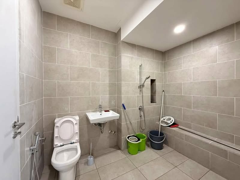 Semi-Detached House for Sale in Shah Alam (Selangor) - Loke . - Bathroom - PropertyGuru.com.my