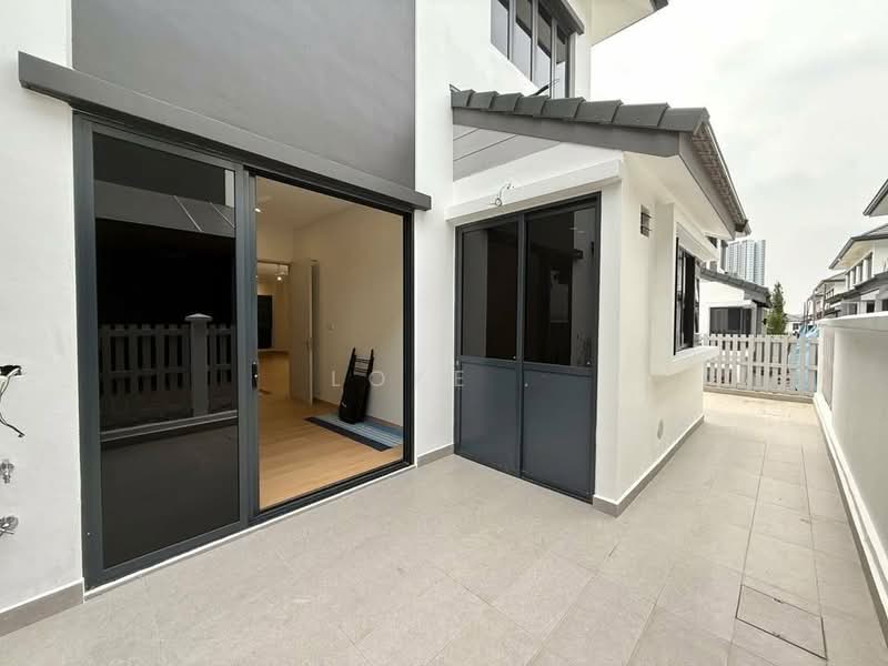 Semi-Detached House for Sale in Shah Alam (Selangor) - Loke . - Exterior - PropertyGuru.com.my