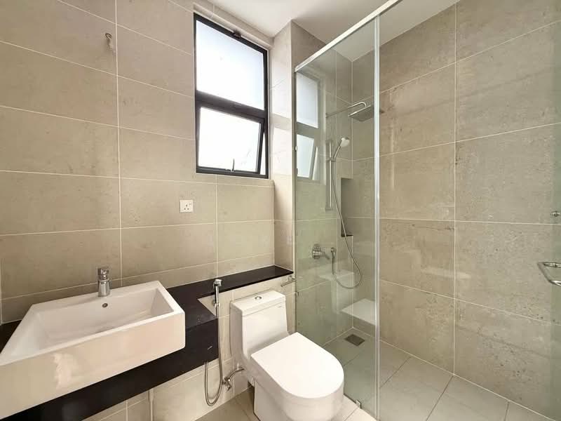 Semi-Detached House for Sale in Shah Alam (Selangor) - Loke . - Bathroom - PropertyGuru.com.my