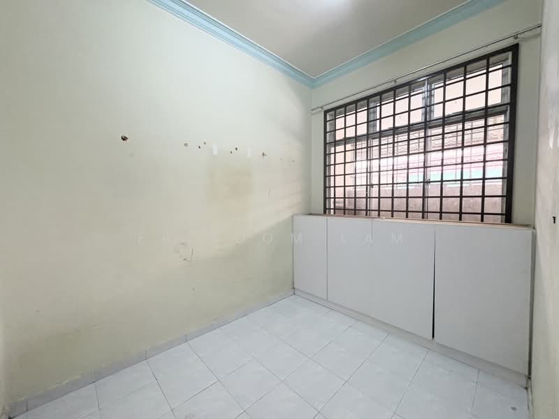 Rumah Teres 2-Tingkat untuk Dijual di Taman Seri Orkid (Skudai) - Freedom Lam - Bedroom - PropertyGuru.com.my