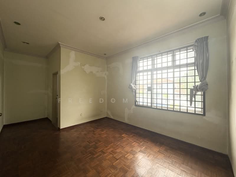 Rumah Teres 2-Tingkat untuk Dijual di Taman Seri Orkid (Skudai) - Freedom Lam - Master Bedroom - PropertyGuru.com.my