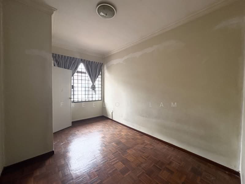 Rumah Teres 2-Tingkat untuk Dijual di Taman Seri Orkid (Skudai) - Freedom Lam - Bedroom - PropertyGuru.com.my