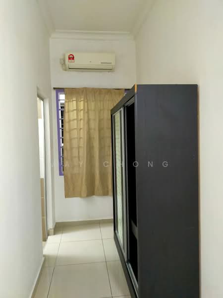 Rumah Teres 2 Tingkat untuk Disewa di Bandar Indahpura (Kulai) - May Chong - Corridor - PropertyGuru.com.my