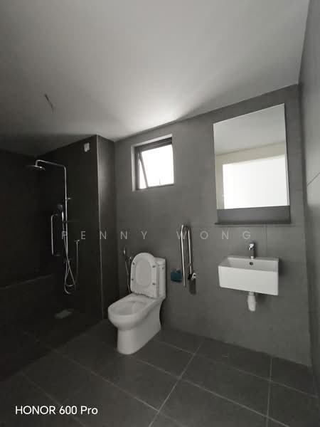 Service Residence for Sale at D'Clover Residences - Penny Wong - Bathroom - PropertyGuru.com.my