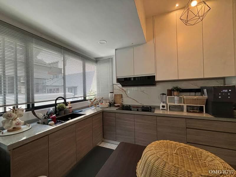 Semi-Detached House for Sale in Shah Alam (Selangor) - Loke . - Kitchen - PropertyGuru.com.my