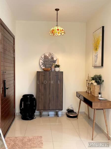 Semi-Detached House for Sale in Shah Alam (Selangor) - Loke . - Entrance - PropertyGuru.com.my