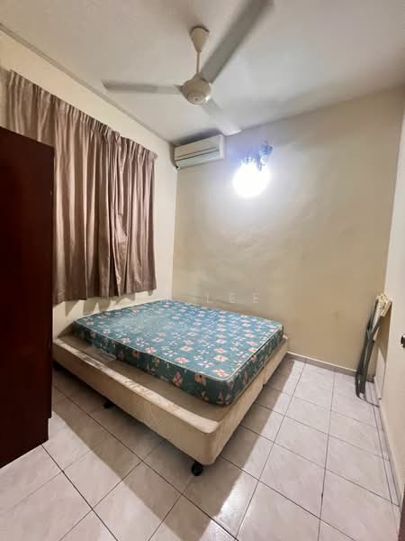 Apartment for Rent at Pangsapuri Seri Cemerlang - SH Lee - Bedroom - PropertyGuru.com.my