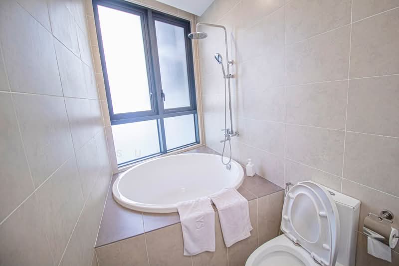 Servis Apartment untuk Disewa di KL Gateway Premium Residences - Sujatha M - Bathroom - PropertyGuru.com.my