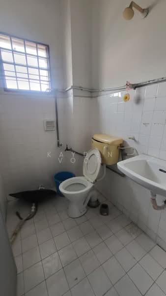 2-storey Terraced House for Sale in Taman Desa Jaya (Johor Bahru) - Kayden Voon - Bathroom - PropertyGuru.com.my