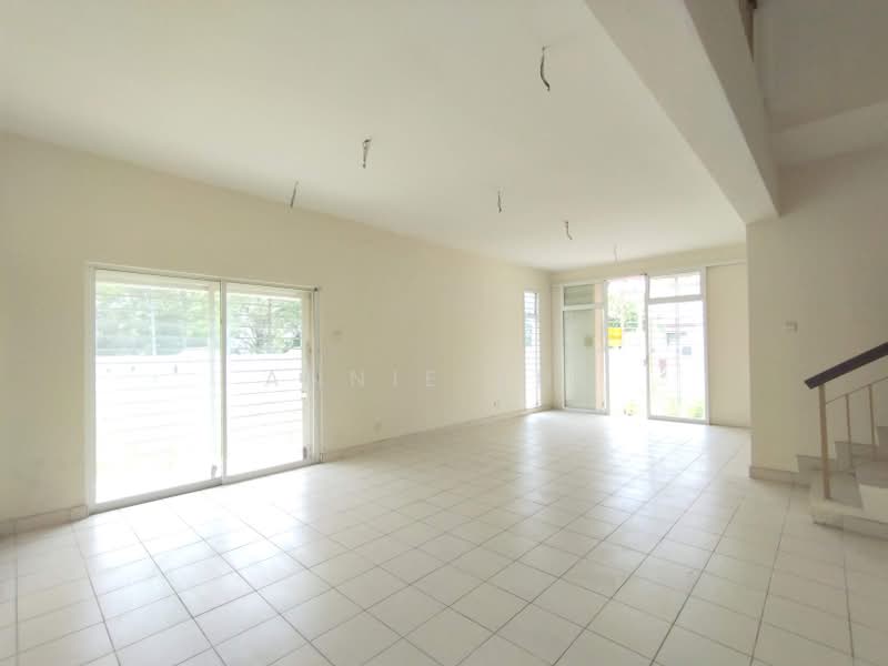 2-storey Terraced House for Sale in Alam Nusantara (Setia Alam) - Annie Kho - Living Room - PropertyGuru.com.my