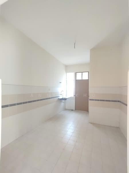 2-storey Terraced House for Sale in Alam Nusantara (Setia Alam) - Annie Kho - Kitchen - PropertyGuru.com.my