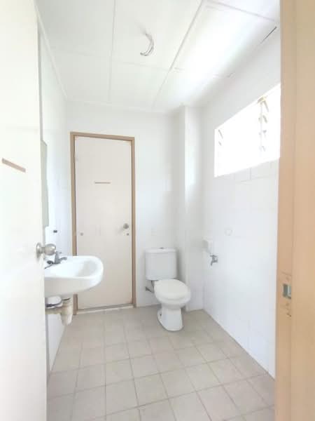 2-storey Terraced House for Sale in Alam Nusantara (Setia Alam) - Annie Kho - Bathroom - PropertyGuru.com.my