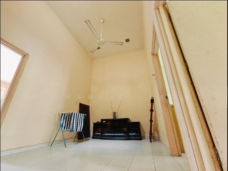 2-storey Terraced House for Sale in Kampung Segambut Tengah (Segambut) - Jasmine Ong - Living Room - PropertyGuru.com.my