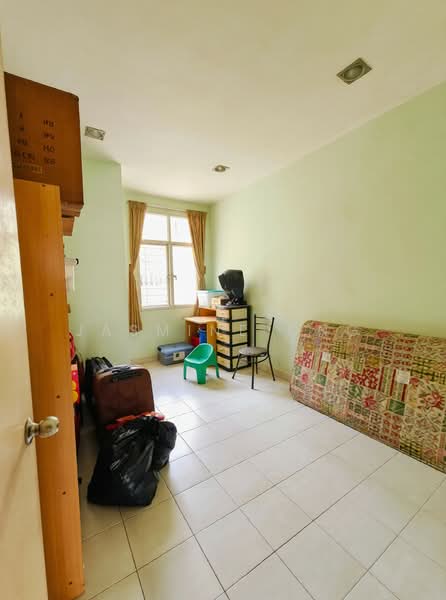 2-storey Terraced House for Sale in Kampung Segambut Tengah (Segambut) - Jasmine Ong - Bedroom - PropertyGuru.com.my